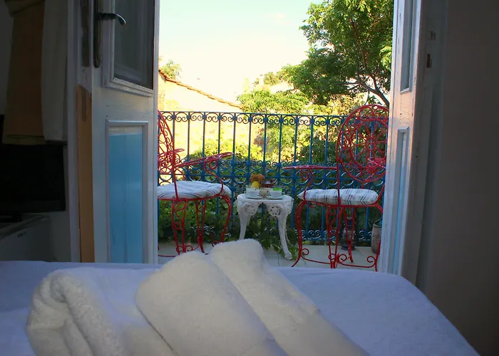 Akarsu Kalyopi מלון בוזקאדה