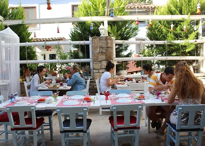 Akarsu Kalyopi מלון 3*